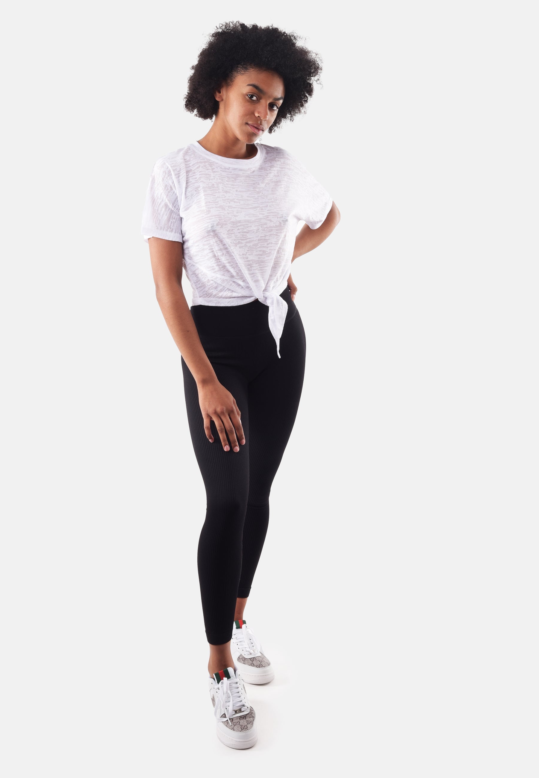 NIKITA Short-sleeve - YantraConnection